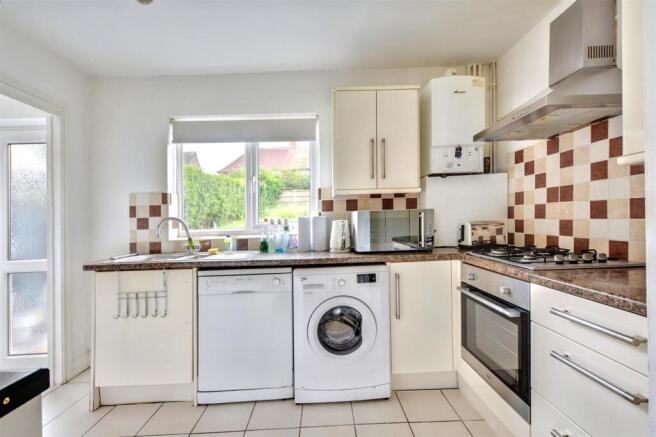 Kitchen_2.jpeg