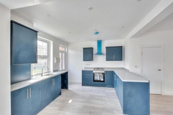 Kitchen_2.jpeg