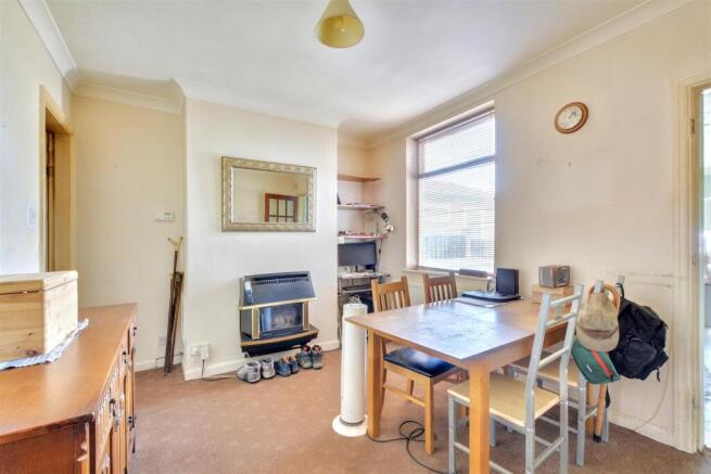 Dining Room_1.jpeg