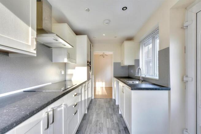 Kitchen_1.jpeg