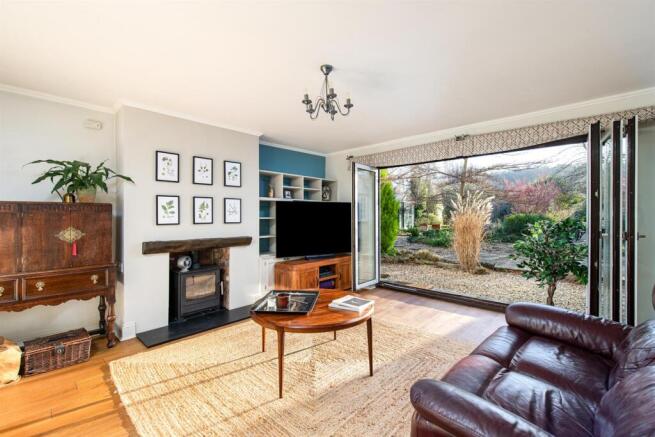 Sitting_Room_3.jpg