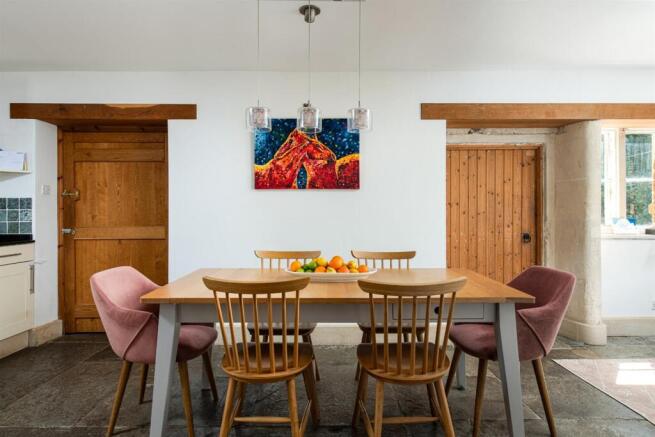Dining_Room_2 - Copy.jpg