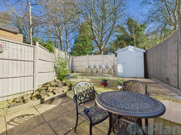 outside back 7 coopers mews, neath hill