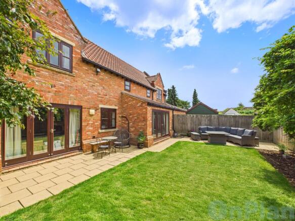 Knights Close Garden 2