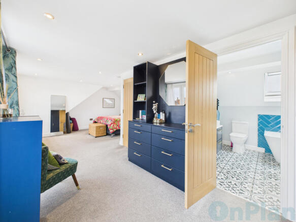 CAM04024G0-PR0029-STILL017