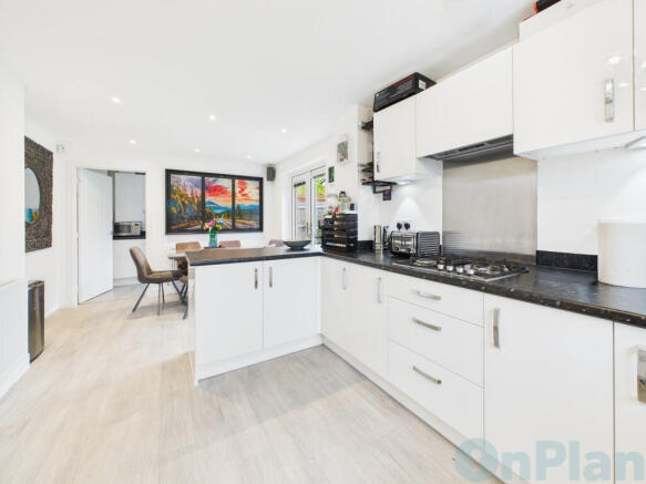 16 Wayne Gardens, Oxley Kitchen 2