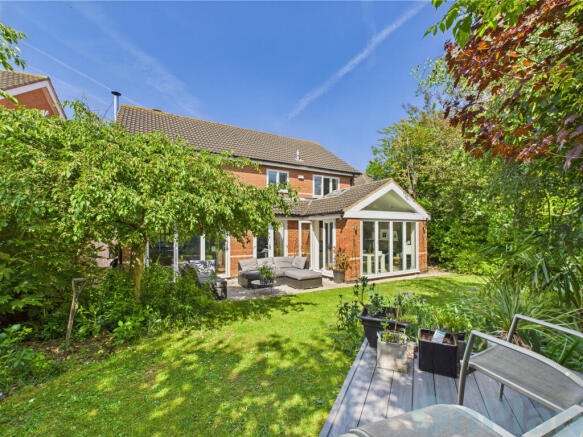 CAM04024G0-PR0026-STILL036