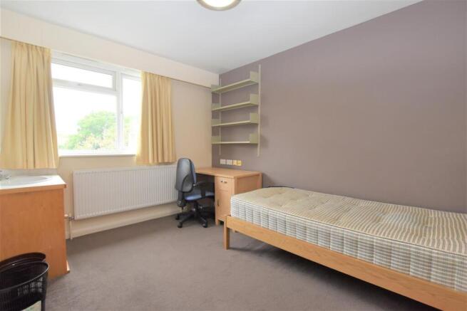 Room 40 Martindale (1).JPG