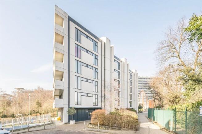 Chiswick W4 5NE.jpeg