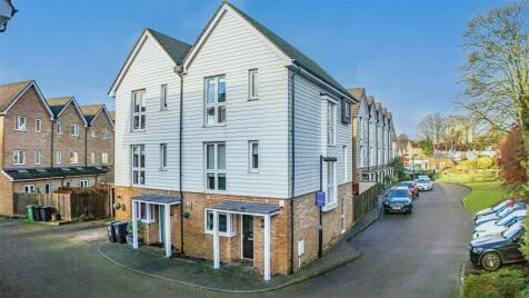 Butterfly Crescent, Nash Mills Wharf, Hemel Hempstead, HP3