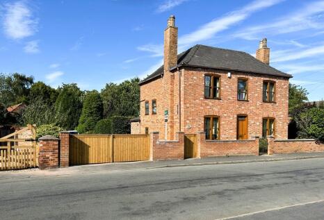 Orchard House, 6 Trent Port Road, Marton, Gainsborough, Lincolnshire, DN21 5AP