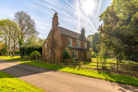 Hibiscus House, Hall Lane, Elsham, Brigg, Lincolnshire, DN20 0QY
