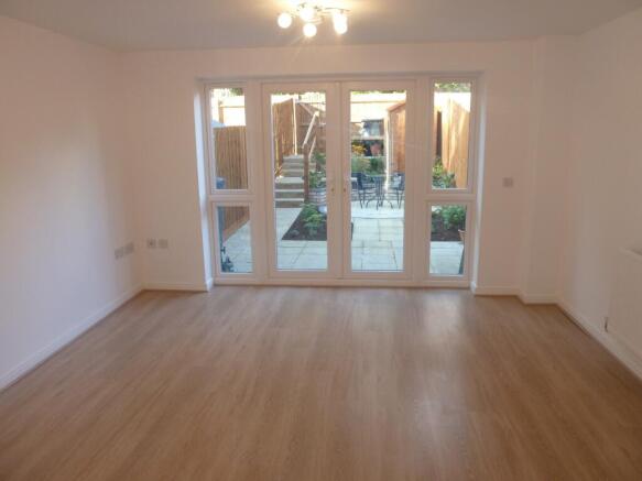Living room (a)