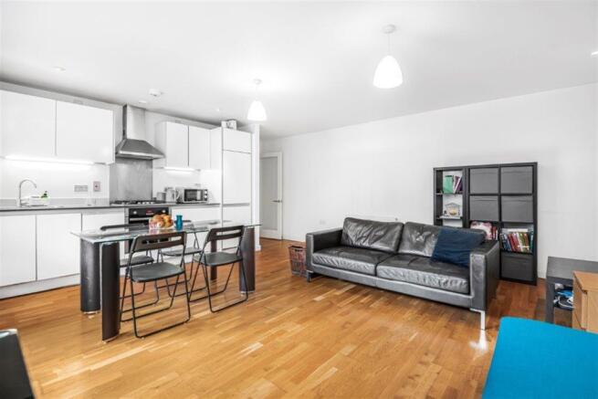 Living room/ kitchen