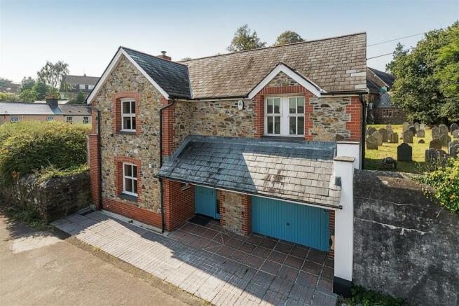 Victoria Cottage Fronte.jpg