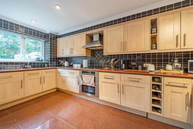 Barons Pyke Kitchen.jpg