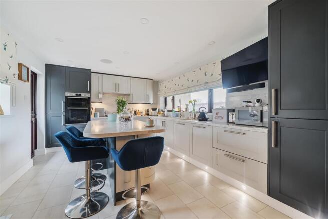 Oaktree Kitchen.jpg