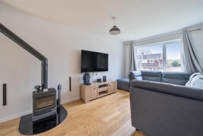 Julian Sitting Room..jpg