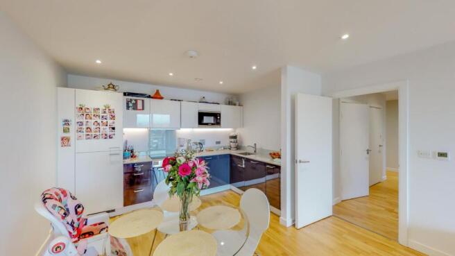 8395628-interior14-800.jpg
