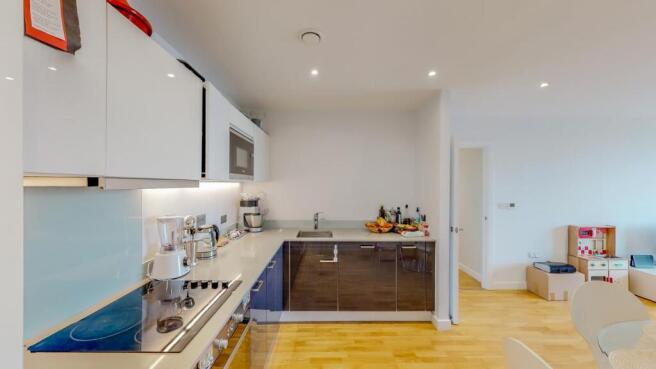 8395628-interior15-800.jpg