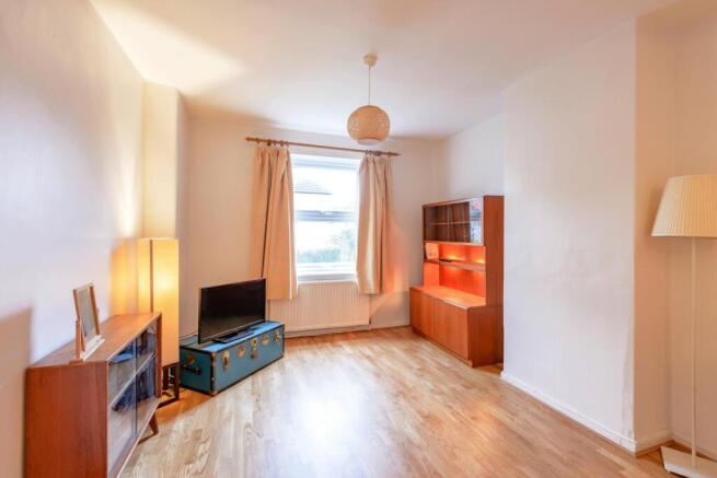 8402556-interior08-800.jpg