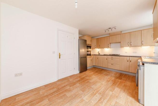 8413984-interior10-800.jpg