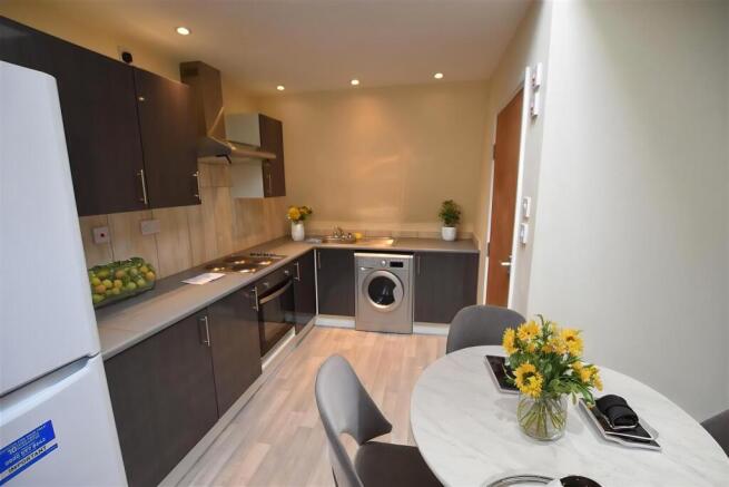 yEdFTtdxu0WoY34gG3X4zw - Kitchen - Standard - 2.jp