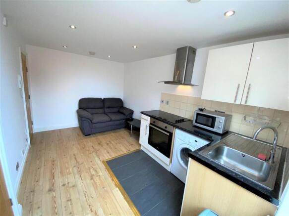 Lounge/Kitchen