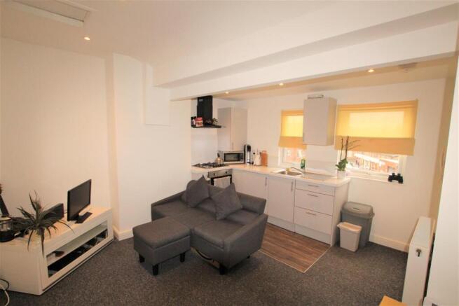 Lounge/Kitchen