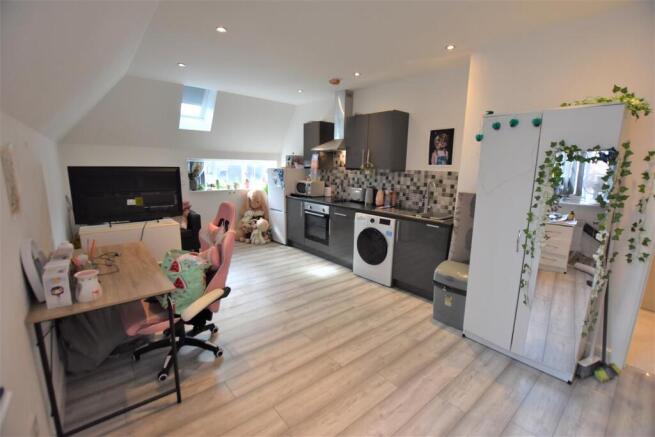 Bedroom/Lounge