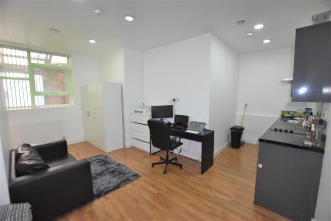 Lounge/Kitchen