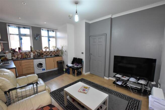 Lounge/Kitchen