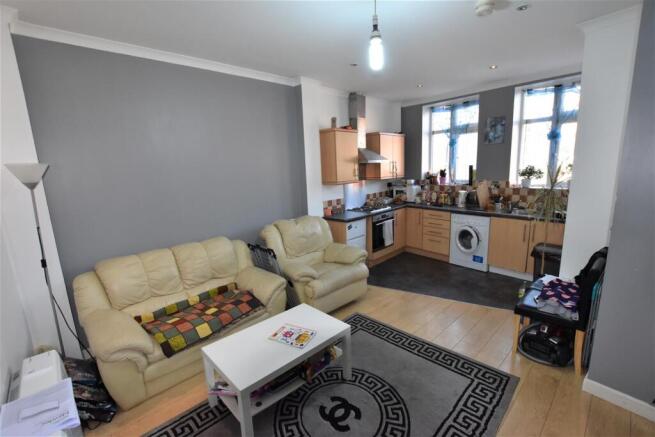 Lounge/Kitchen