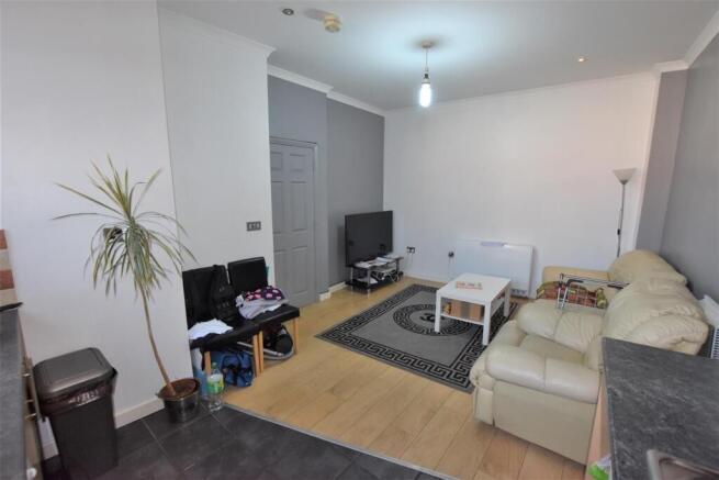 Lounge/Kitchen