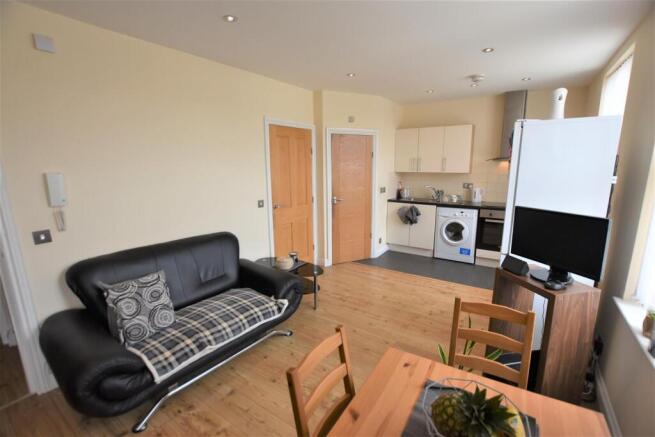 Lounge/Kitchen