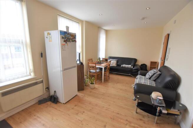 Lounge/Kitchen