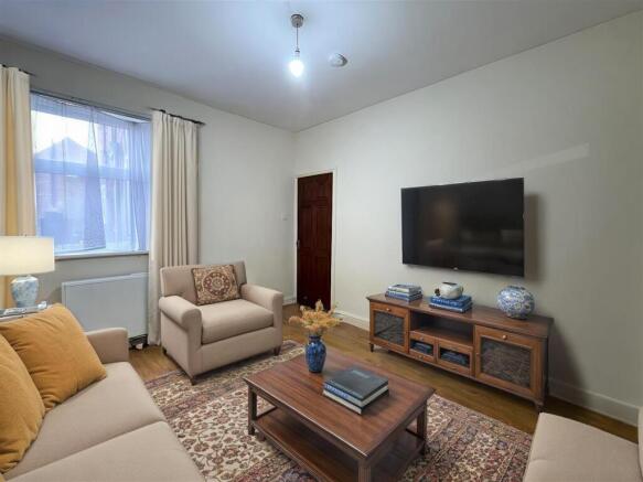 l4wyMKJIBUOOnmGa7uTx0g - Living Room - Standard - 