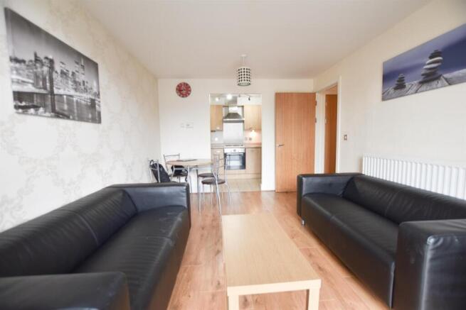 OPEN PLAN LOUNGE DINER