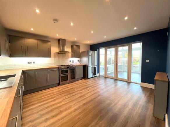 Kitchen/Dining Room