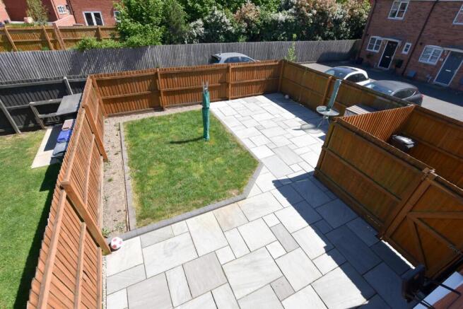 REAR ENCLOSED GARDEN
