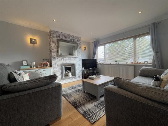 Lounge / dining