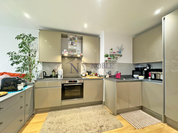 2 BEDROOM FLAT IN OSTERLEY