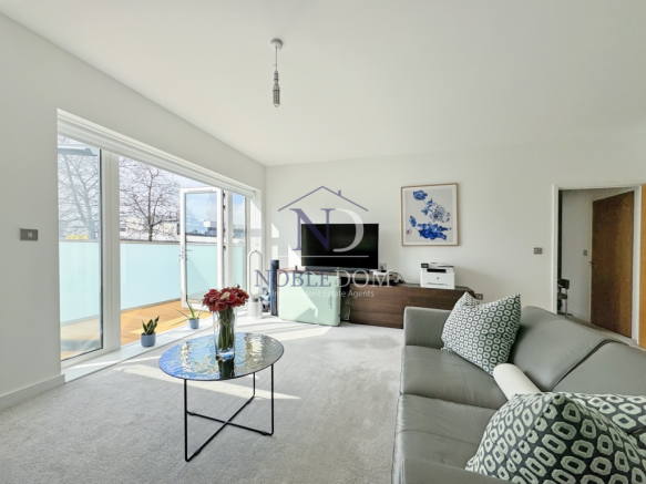 SPACIOUS ONE-BEDROOM FLAT IN HOUNSLOW ON SHARED O