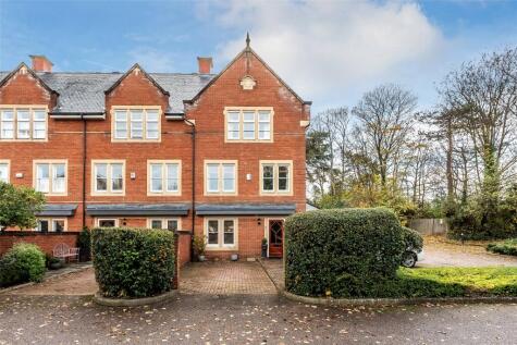 Lavender Close, Leatherhead, Surrey, KT22
