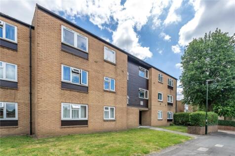 Hammond Close, Hampton, TW12