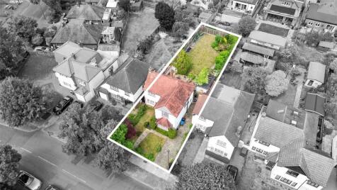 Courtlands Avenue, Hampton, TW12