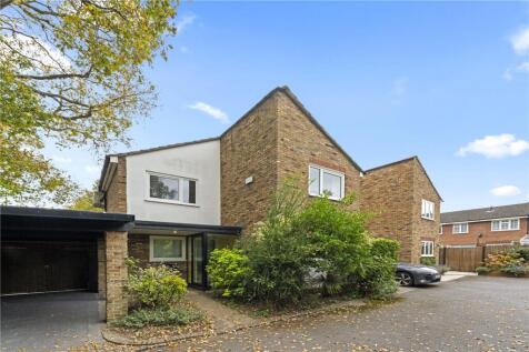 Acacia Road, Hampton, TW12