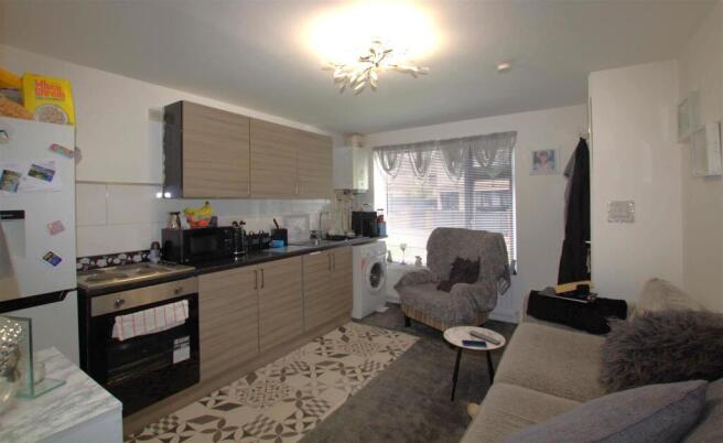 GF Lounge/Kitchen