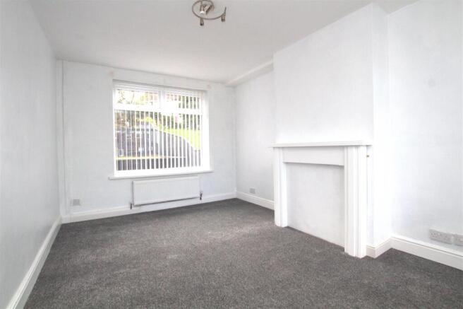 frontroom.jpg
