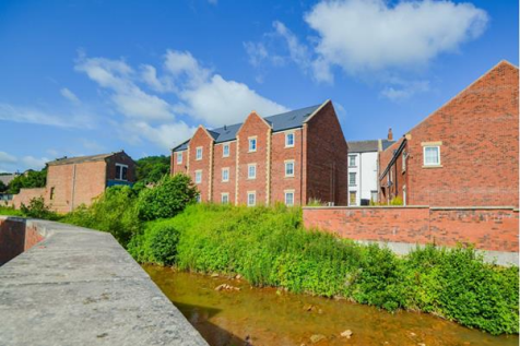 Stone Row, Skinningrove
